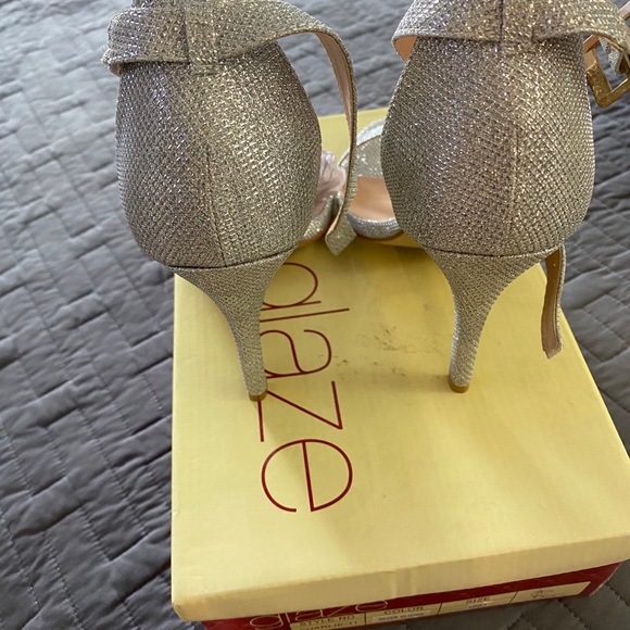 SOLD - Picture 4 of 4